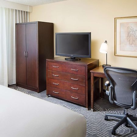 Doubletree By Hilton Los Angeles/Коммерс Экстерьер фото