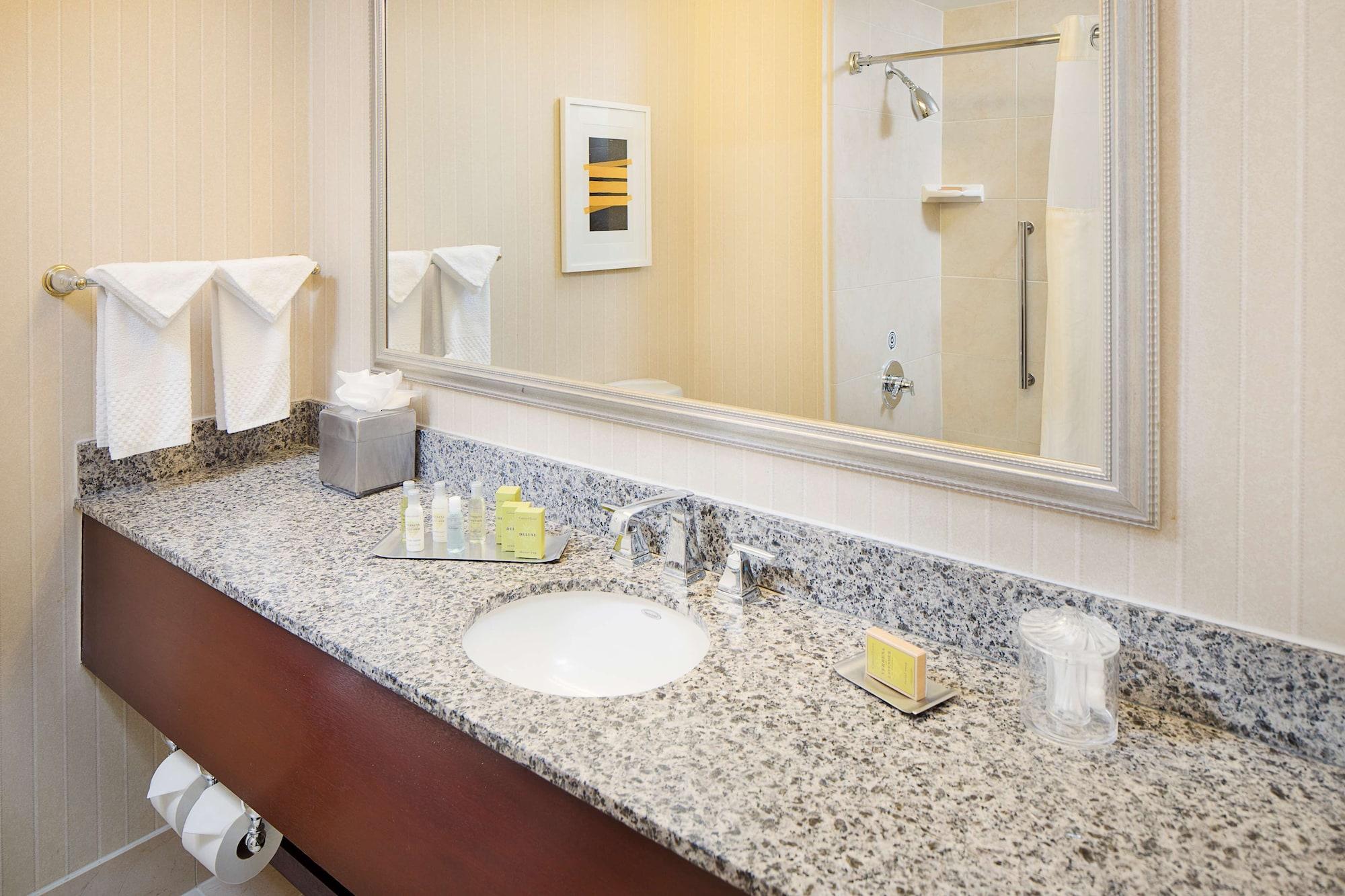 Doubletree By Hilton Los Angeles/Коммерс Экстерьер фото
