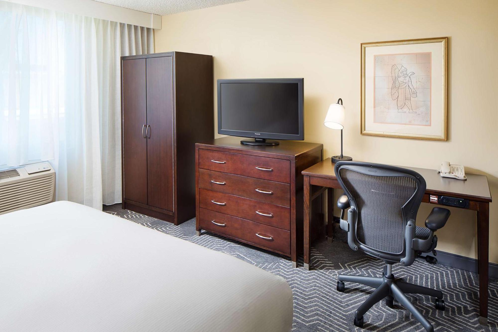 Doubletree By Hilton Los Angeles/Коммерс Экстерьер фото
