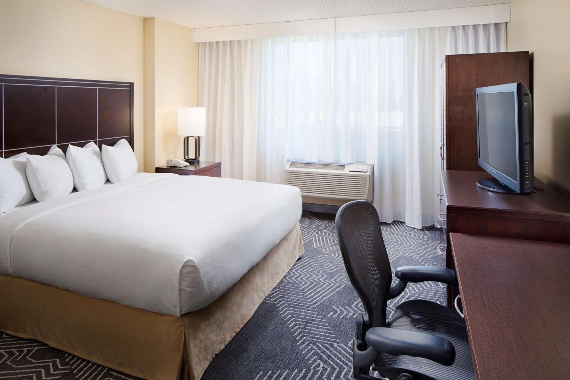 Doubletree By Hilton Los Angeles/Коммерс Экстерьер фото