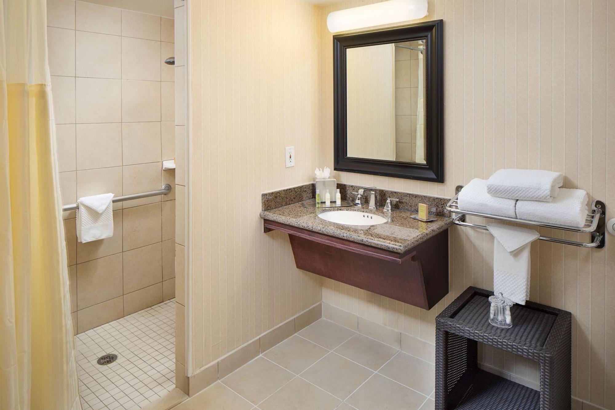 Doubletree By Hilton Los Angeles/Коммерс Экстерьер фото