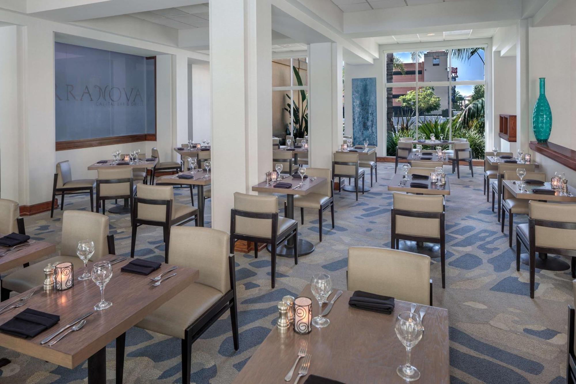 Doubletree By Hilton Los Angeles/Коммерс Экстерьер фото