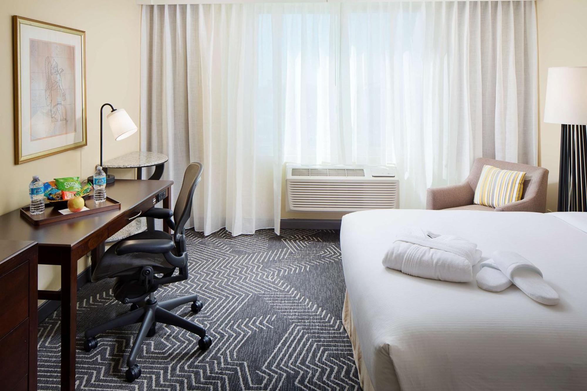 Doubletree By Hilton Los Angeles/Коммерс Экстерьер фото