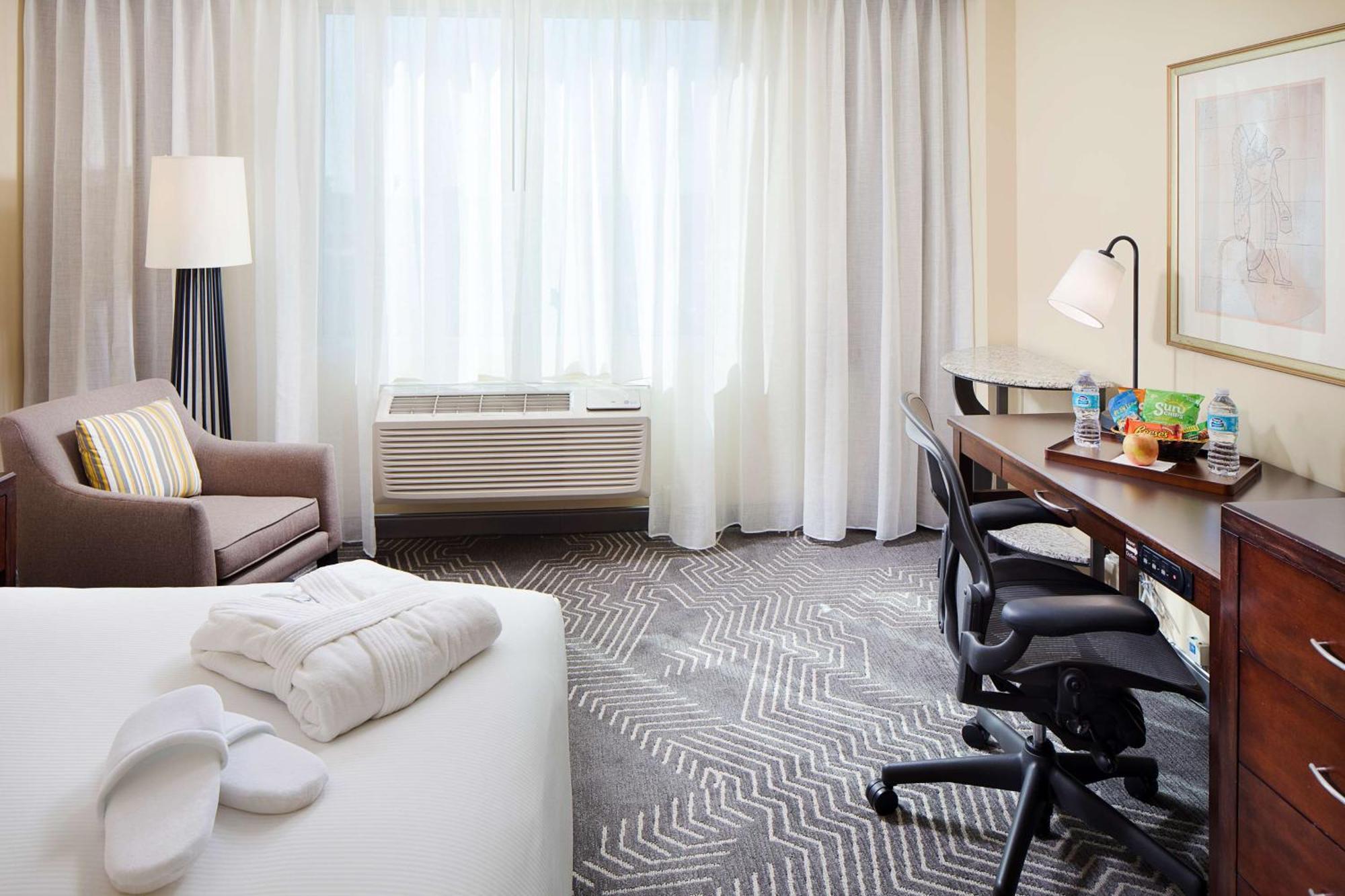 Doubletree By Hilton Los Angeles/Коммерс Экстерьер фото