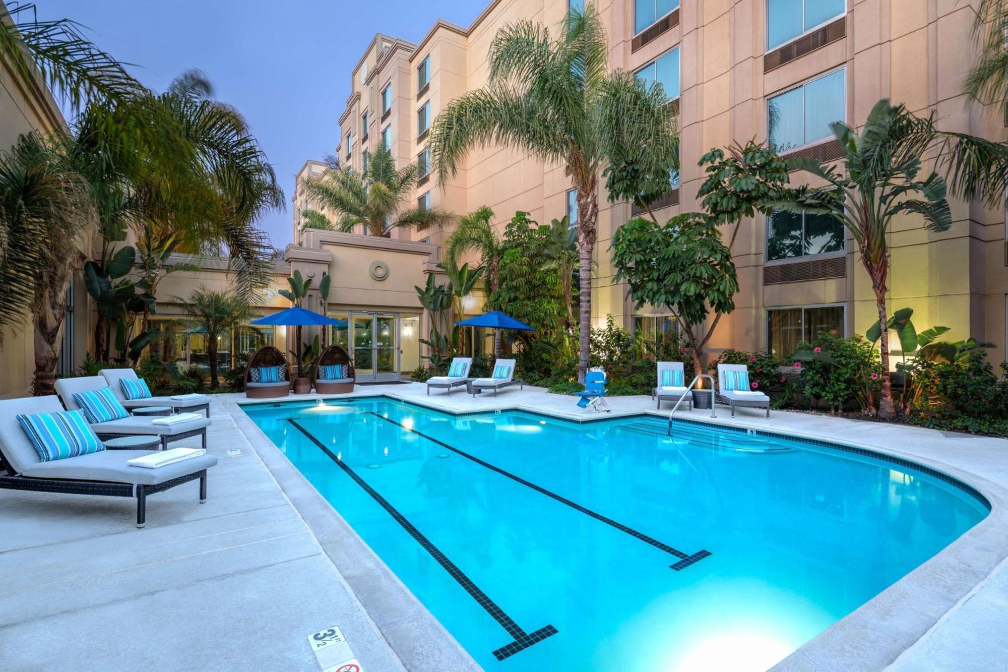Doubletree By Hilton Los Angeles/Коммерс Экстерьер фото